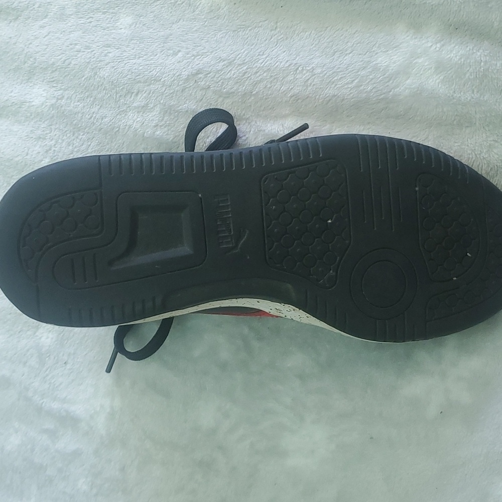 Puma Rebound layup mid cut basketball sneaker - Picture 3 of 4